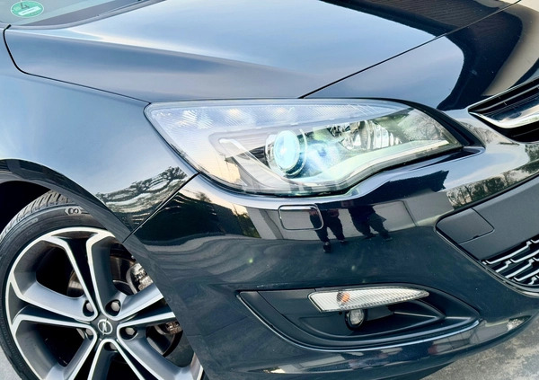 Opel Astra cena 27900 przebieg: 189000, rok produkcji 2013 z Wąsosz małe 742
